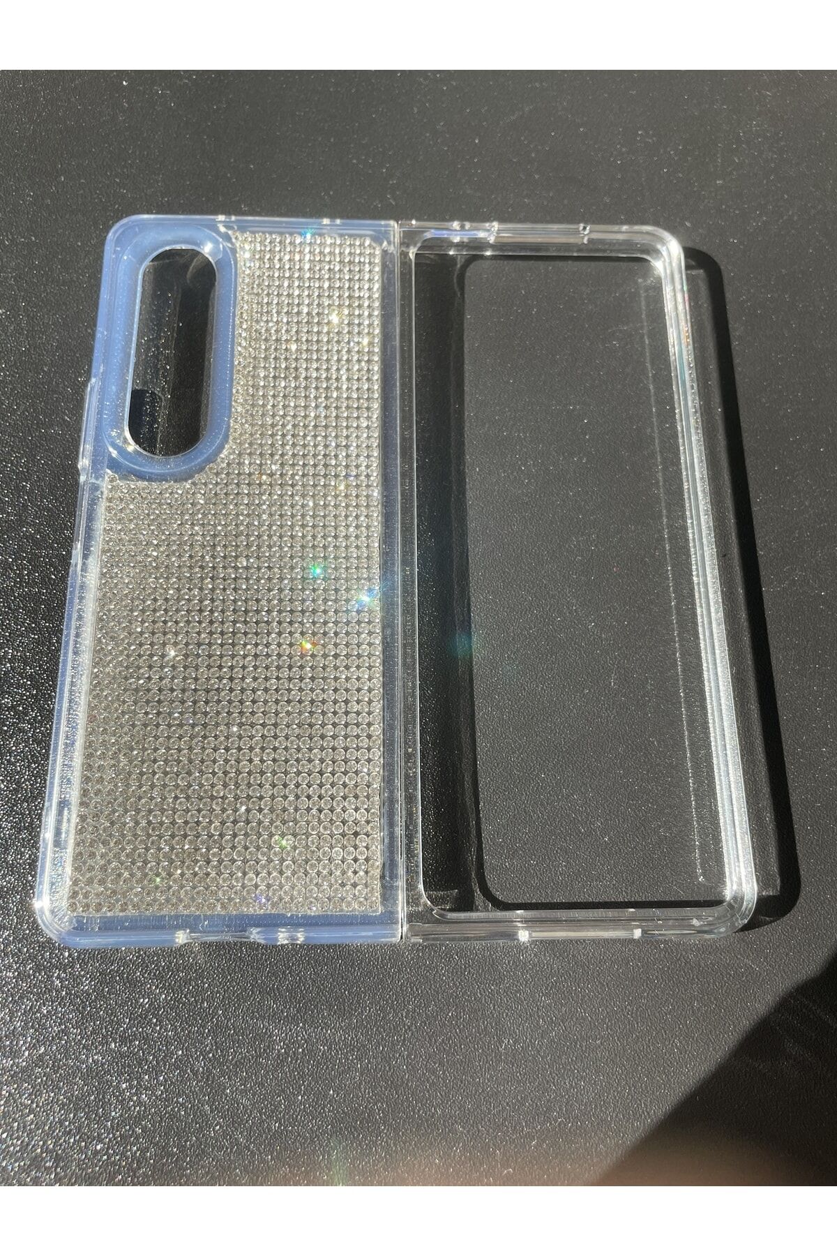 Samsung Galaxy Z Fold 4 Uyumlu Diamonds Taşlı Kılıf Beyaz